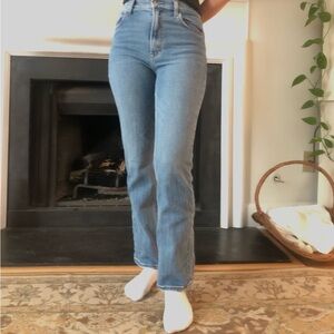 Abercrombie & Fitch Ankle Straight Ultra High Rise Jeans | 2L (26) | Mid-wash